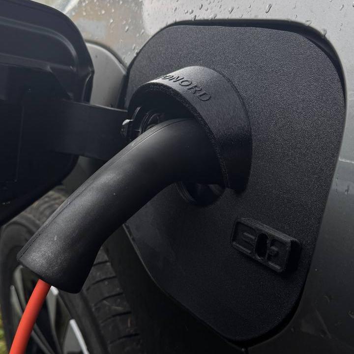 Susima EV Charging Port Snow Cover – Fits Toyota BZ4X & Subaru Solterra