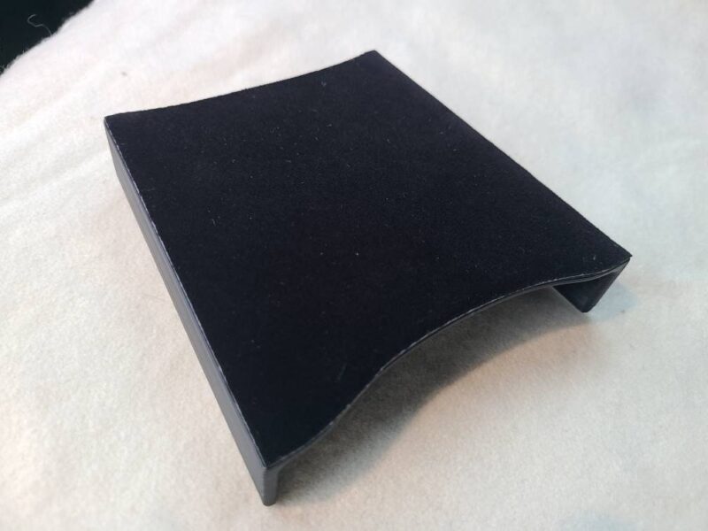 Susima Wireless Charger Compartment Shelf for VW ID.4 & ID.5 – 3D Printed Dual Phone Holder - Image 3